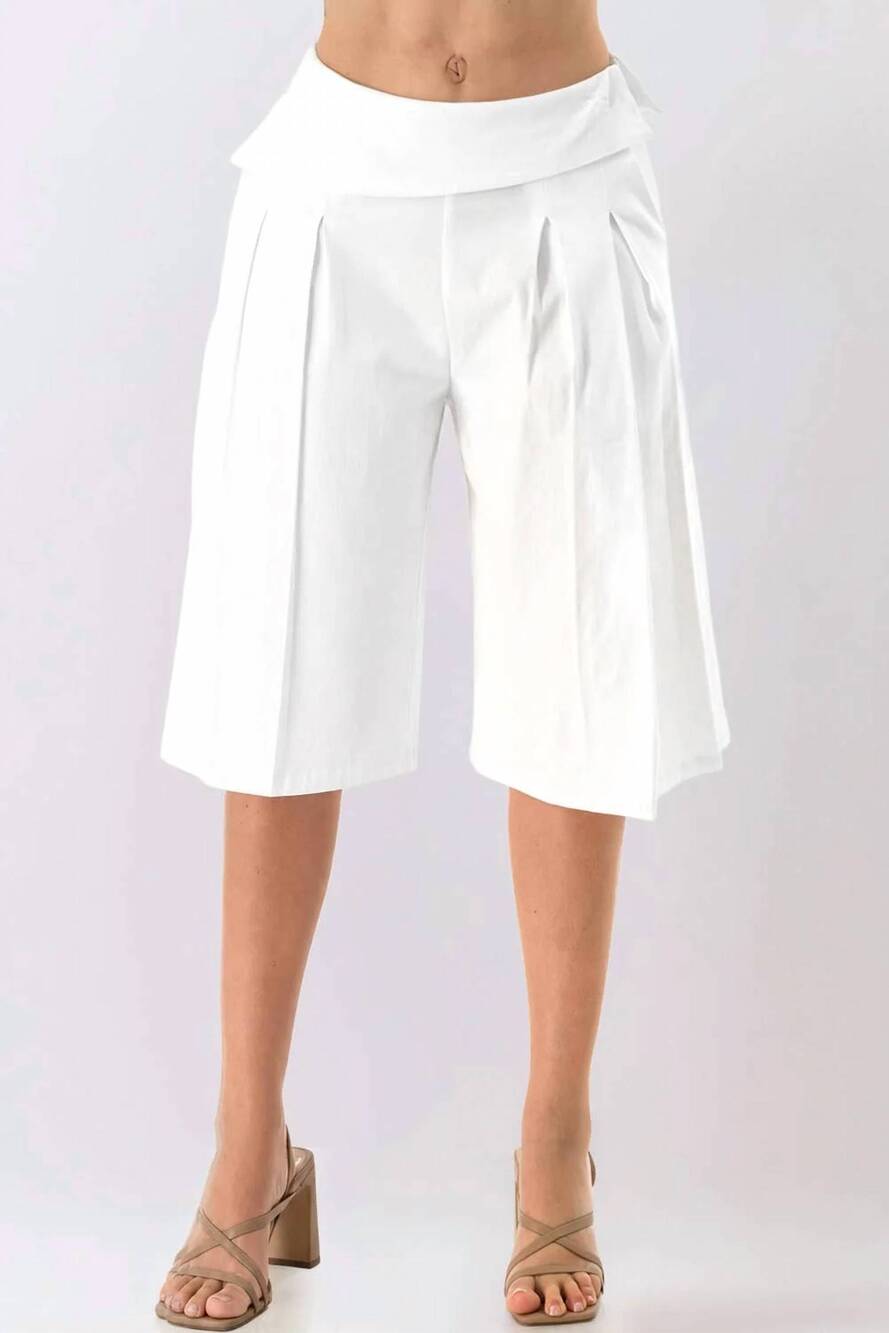 NEW HER BOTTARI high-waist pleated bermuda shorts in off-white